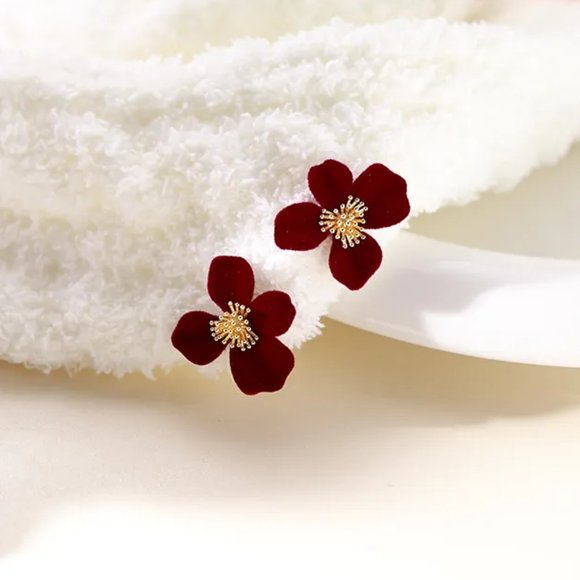 Burgundy Red Flocking Flower in Bloom Floral Stud Earrings NEW - Picture 3 of 7